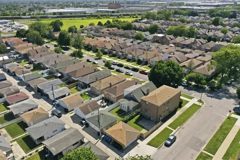7205 South Lawndale Avenue Chicago IL 60629