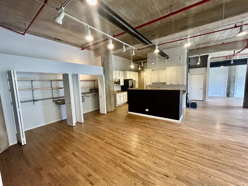 1327 West Washington Boulevard Chicago IL 60607