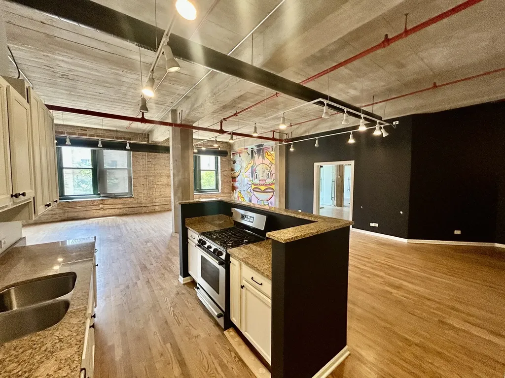 1327 West Washington Boulevard Chicago IL 60607