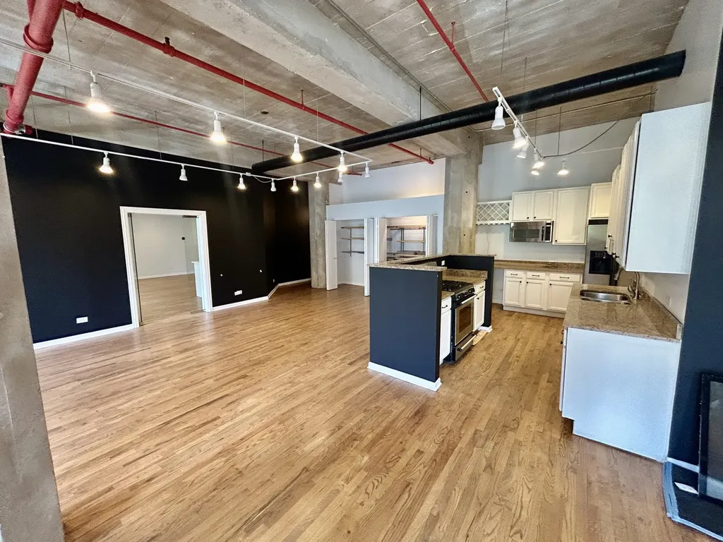 1327 West Washington Boulevard Chicago IL 60607