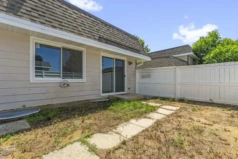 5521 Pebblebeach Drive Hanover Park IL 60133