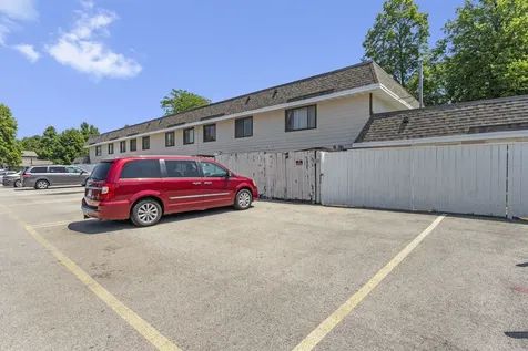 5521 Pebblebeach Drive Hanover Park IL 60133