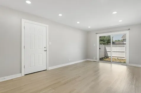 5521 Pebblebeach Drive Hanover Park IL 60133