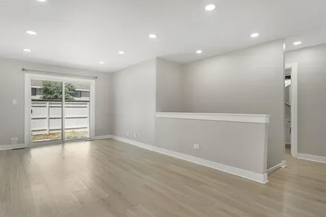 5521 Pebblebeach Drive Hanover Park IL 60133
