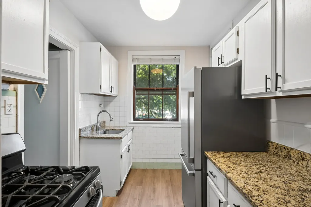 1215 West Granville Avenue Chicago IL 60660