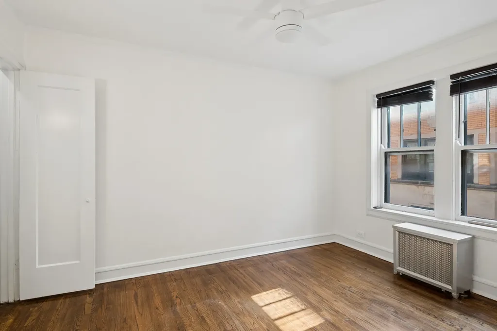 1215 West Granville Avenue Chicago IL 60660
