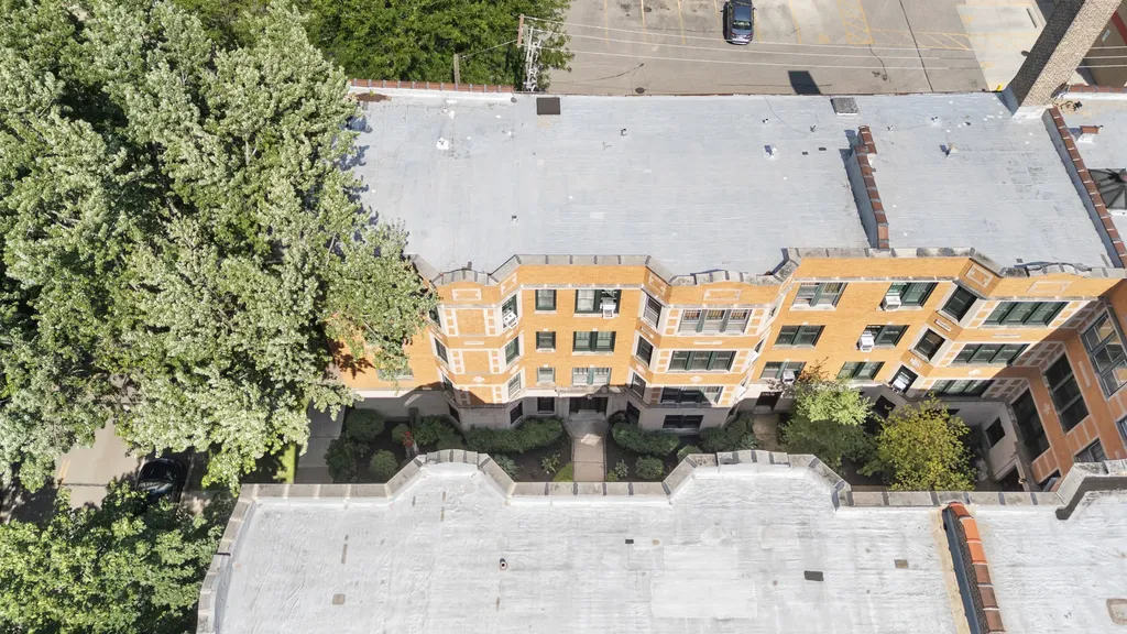 1215 West Granville Avenue Chicago IL 60660