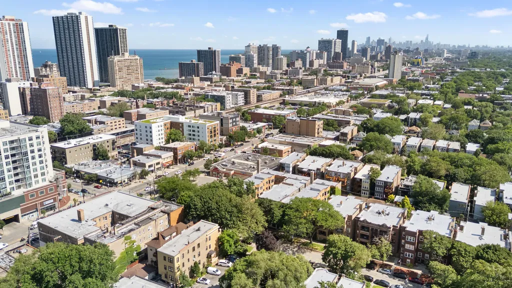1215 West Granville Avenue Chicago IL 60660