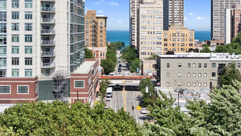 1215 West Granville Avenue Chicago IL 60660