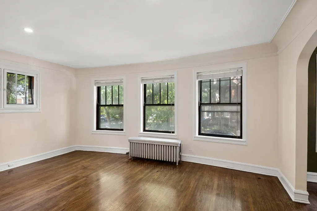 1215 West Granville Avenue Chicago IL 60660