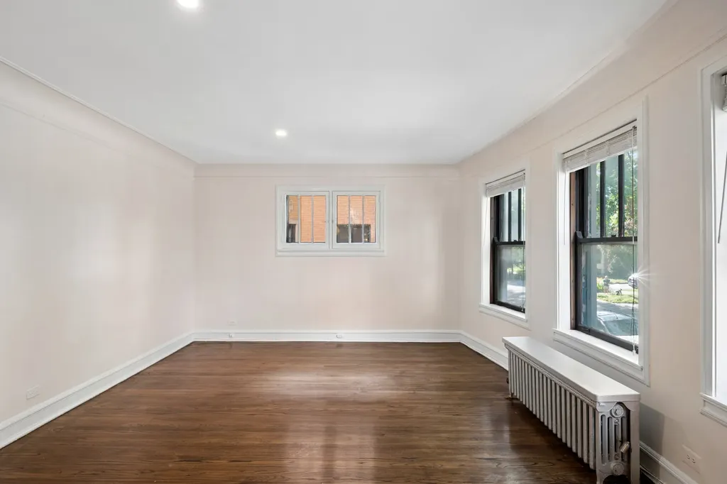 1215 West Granville Avenue Chicago IL 60660