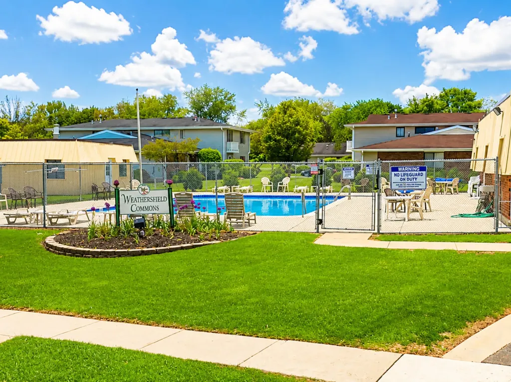 1434 Millbrook Court Schaumburg IL 60193