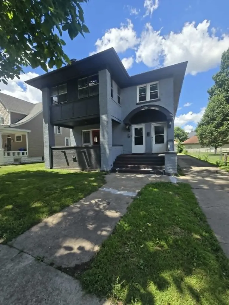 1721 South 5th Street Rockford IL 61104