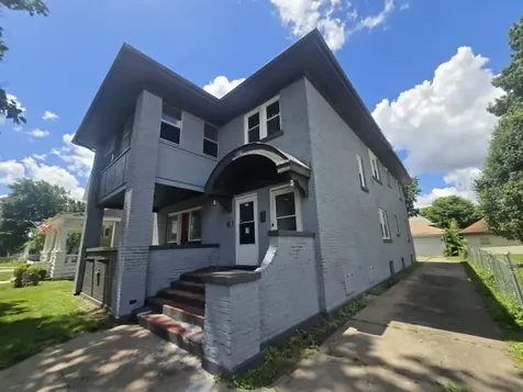 1721 South 5th Street Rockford IL 61104