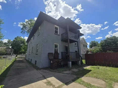 1721 South 5th Street Rockford IL 61104