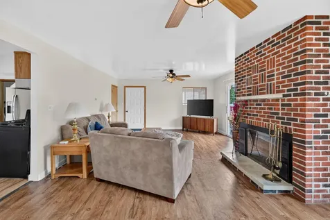 168 Fossil Cove Lane Wilmington IL 60481