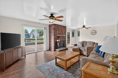 168 Fossil Cove Lane Wilmington IL 60481