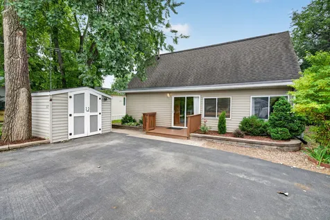 168 Fossil Cove Lane Wilmington IL 60481