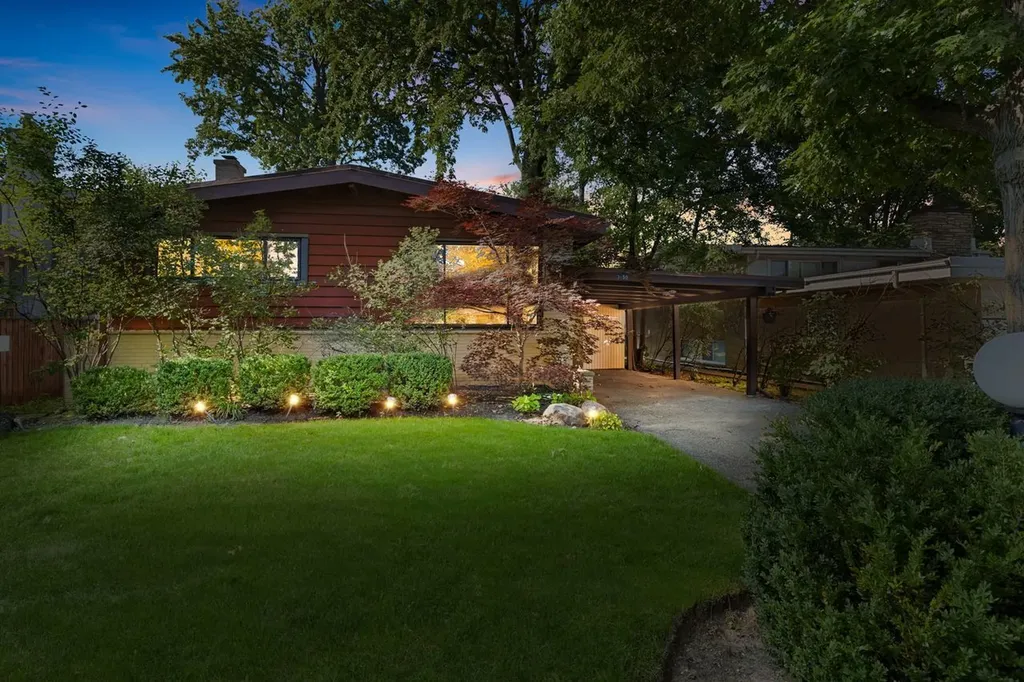 3850 Enfield Avenue Skokie IL 60076