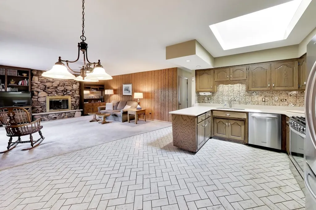 16W671 Fern Street Willowbrook IL 60527