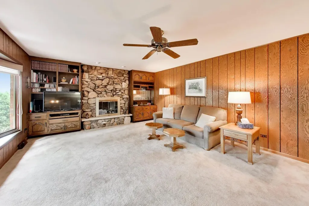 16W671 Fern Street Willowbrook IL 60527