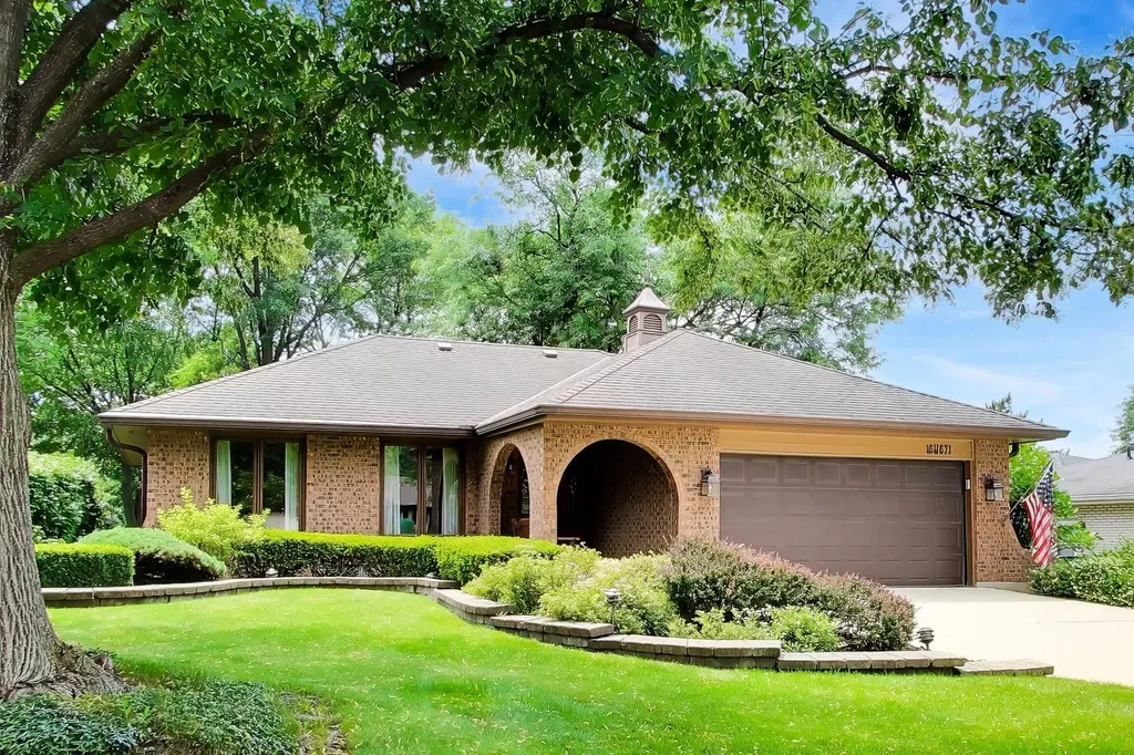 16W671 Fern Street Willowbrook IL 60527