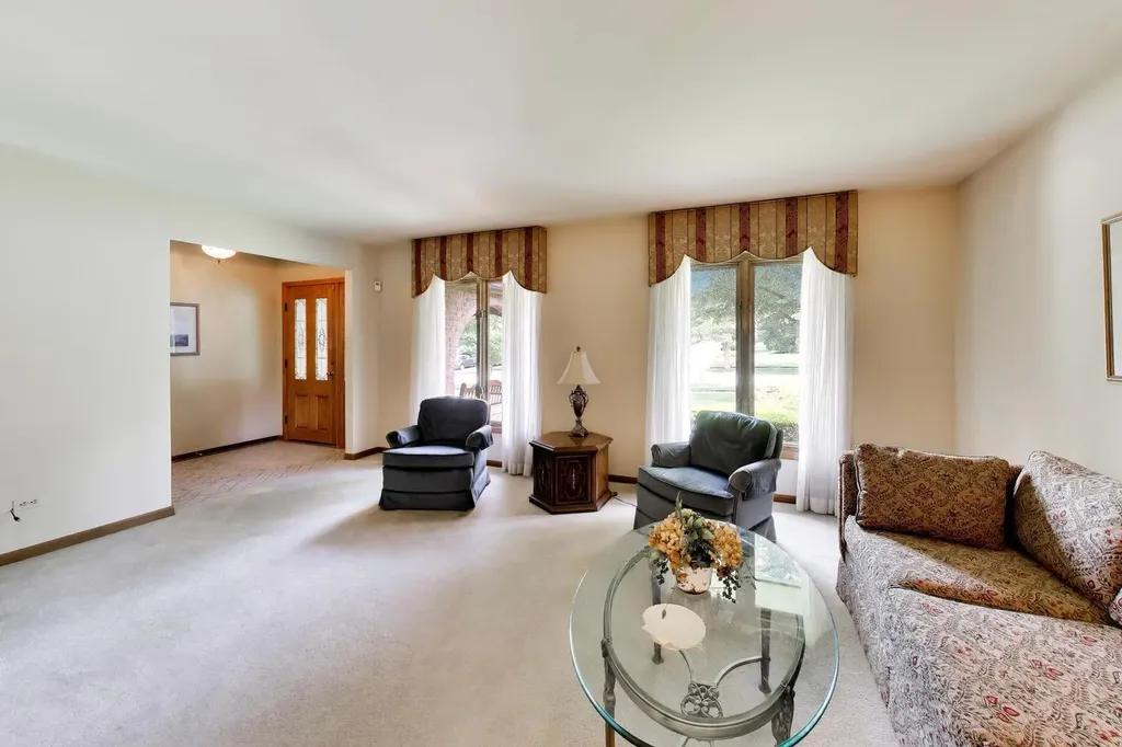 16W671 Fern Street Willowbrook IL 60527