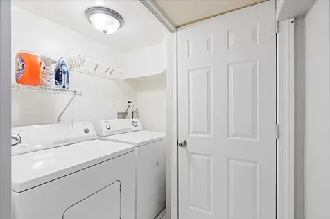 3822 North Oakley Avenue Chicago IL 60618