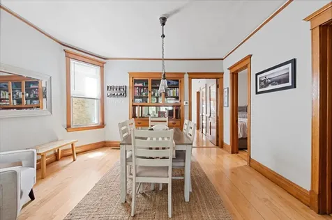 3822 North Oakley Avenue Chicago IL 60618