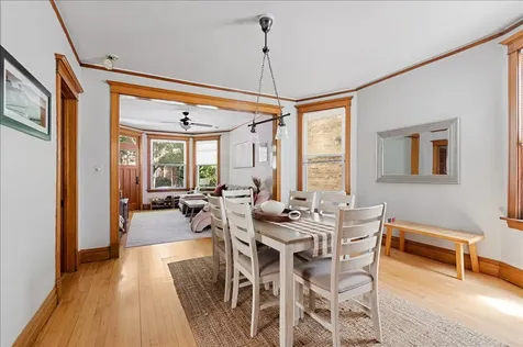 3822 North Oakley Avenue Chicago IL 60618