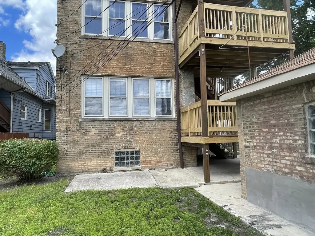 5901 West Rice Street Chicago IL 60651