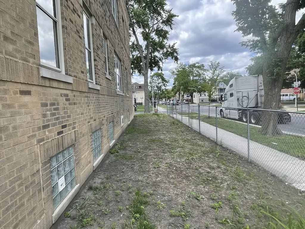 5901 West Rice Street Chicago IL 60651