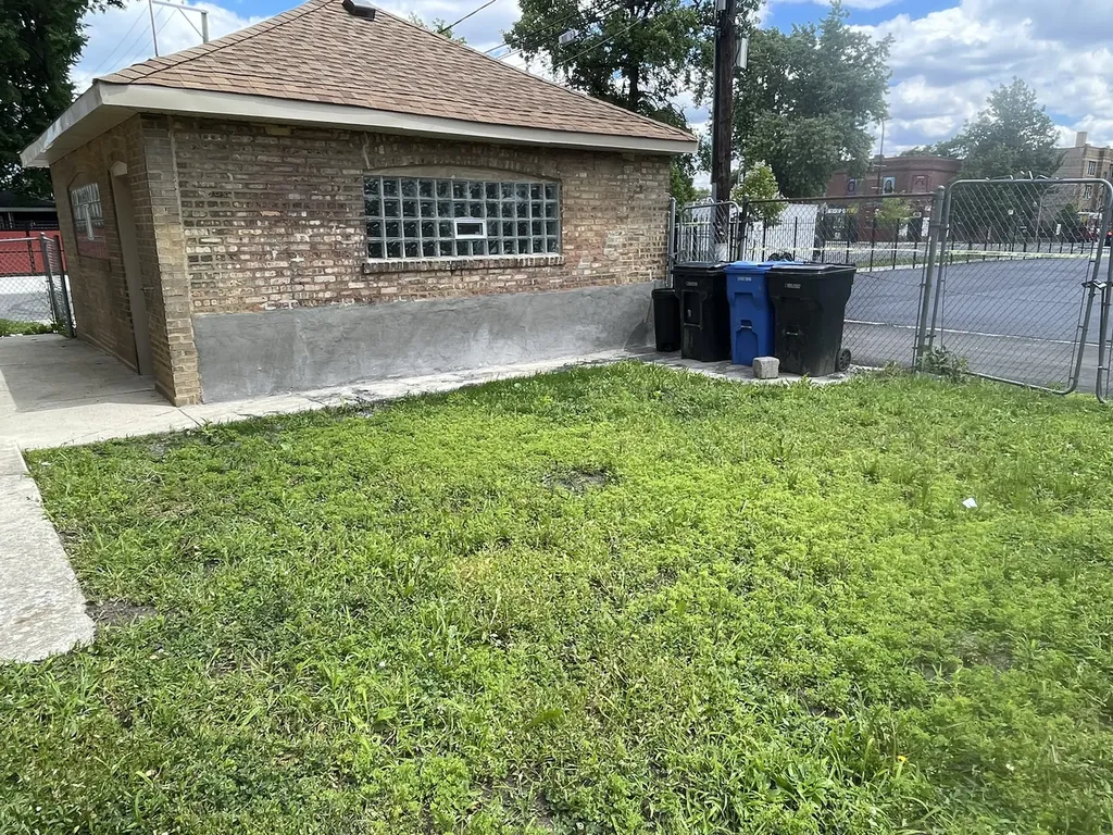 5901 West Rice Street Chicago IL 60651