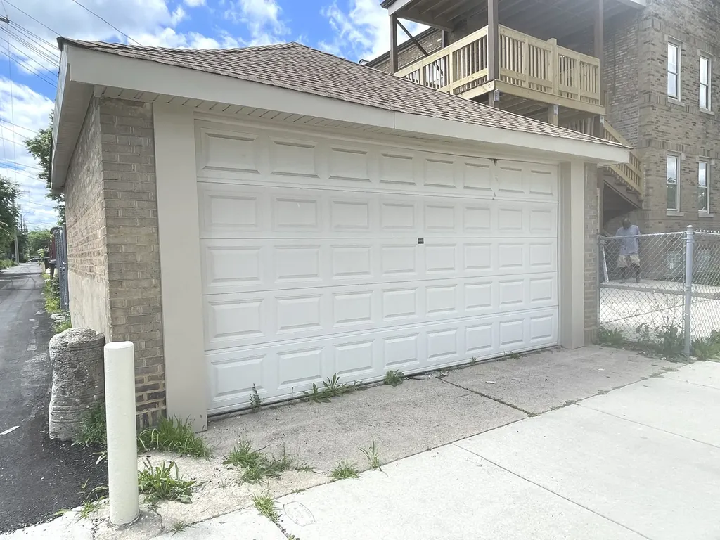 5901 West Rice Street Chicago IL 60651