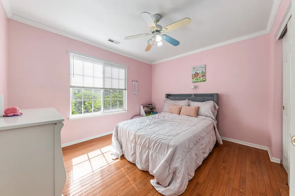 1895 Indian Hill Lane Aurora IL 60503