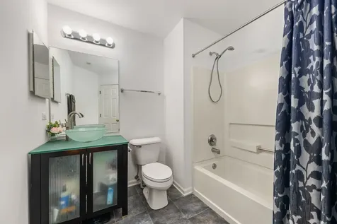 1895 Indian Hill Lane Aurora IL 60503
