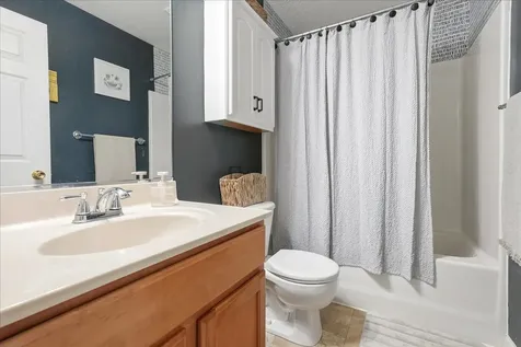 3402 Crossgate Drive Bloomington IL 61704