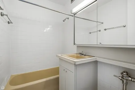 340 West Diversey Parkway Chicago IL 60657