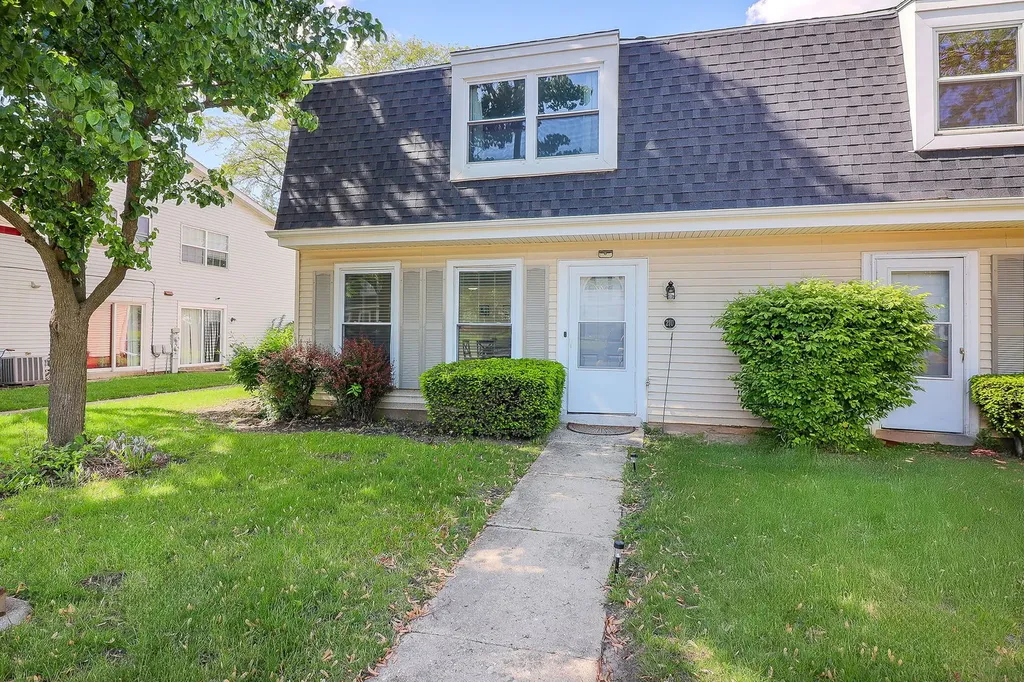 21 Fernwood Drive Bolingbrook IL 60440