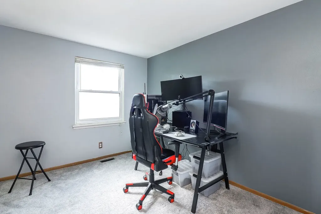 21 Fernwood Drive Bolingbrook IL 60440