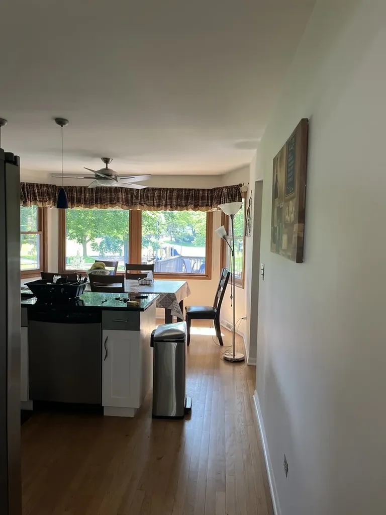 1212 North Honey Hill Road Addison IL 60101