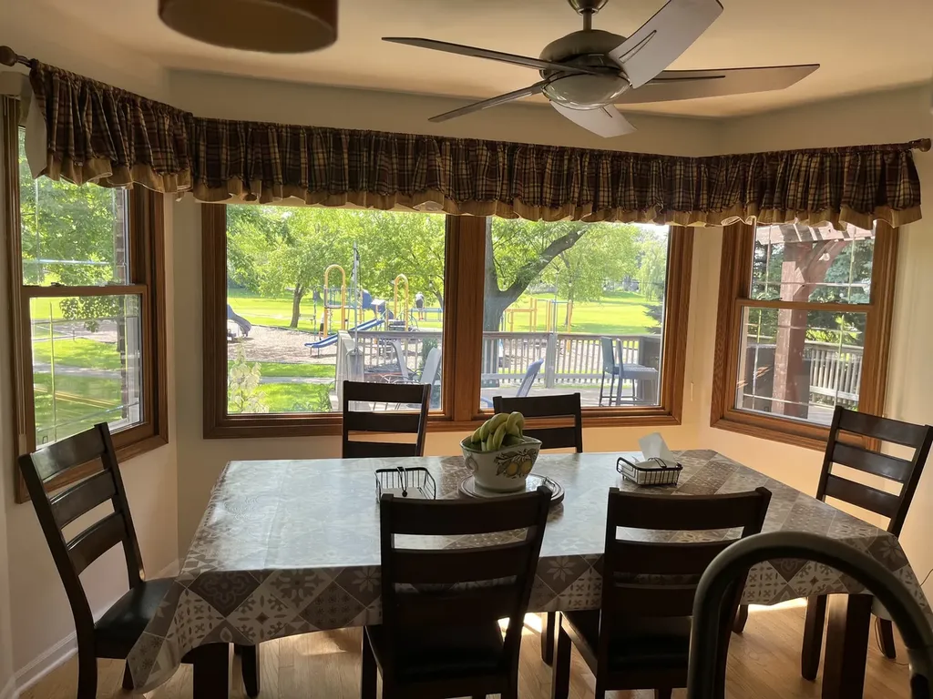 1212 North Honey Hill Road Addison IL 60101