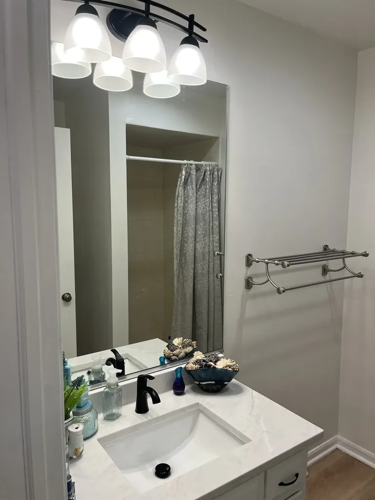 1212 North Honey Hill Road Addison IL 60101