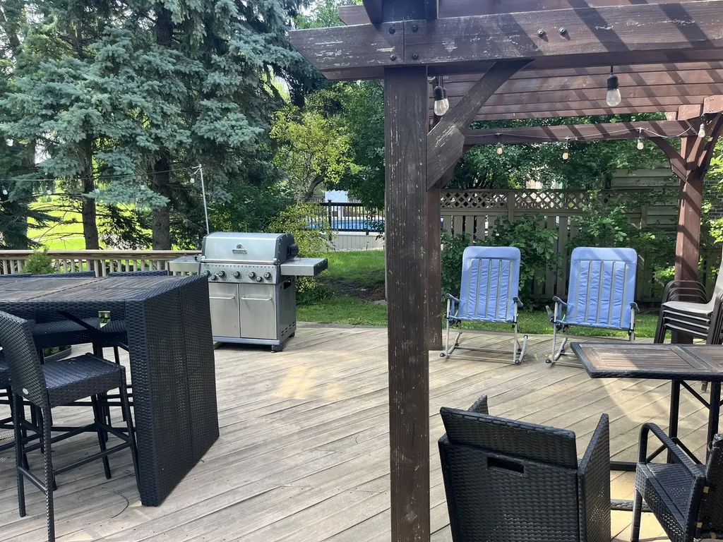 1212 North Honey Hill Road Addison IL 60101
