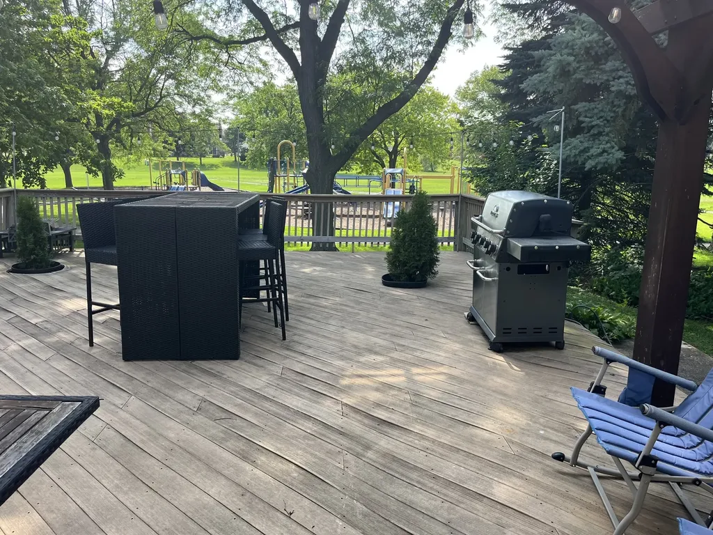 1212 North Honey Hill Road Addison IL 60101