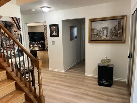 1212 North Honey Hill Road Addison IL 60101
