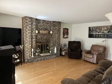 1212 North Honey Hill Road Addison IL 60101