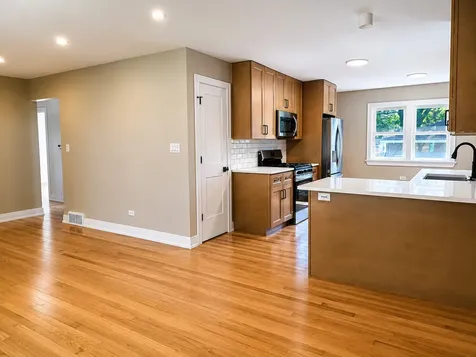 307 North Fairview Avenue N Mount Prospect IL 60056