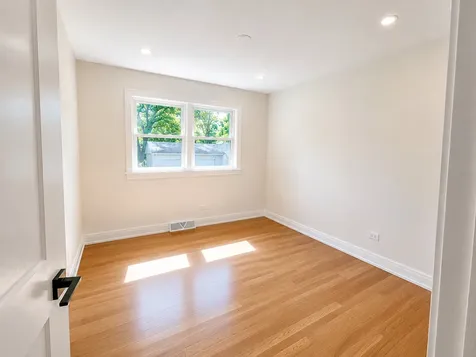 307 North Fairview Avenue N Mount Prospect IL 60056