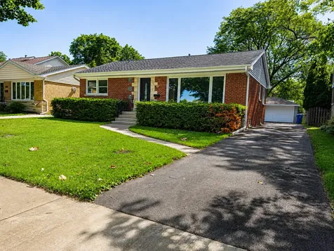 307 North Fairview Avenue N Mount Prospect IL 60056